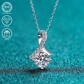 Sterling 925 Silver Hypoallergenic Necklace Exquisite Heart Shape Key Design Moissanite Inlaid Pendant Necklace Delicate Female Gift