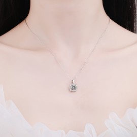 Square Moissanite Pendant Necklace Inlaid Round Cut Shiny Moissanite Plated Solitaire Necklace Birthday Gift