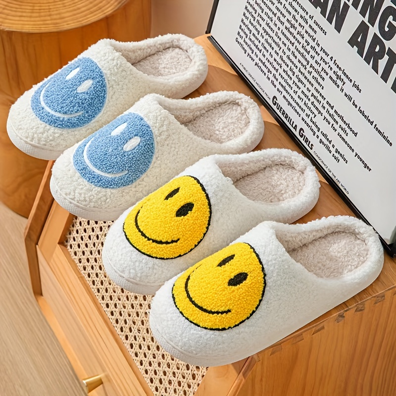 Smiley Face Graphic Design Lightweight Warm Home Slippers For Men, Breathable Fuzz Lined Indoor Slippers, Autumn And Winter details 5