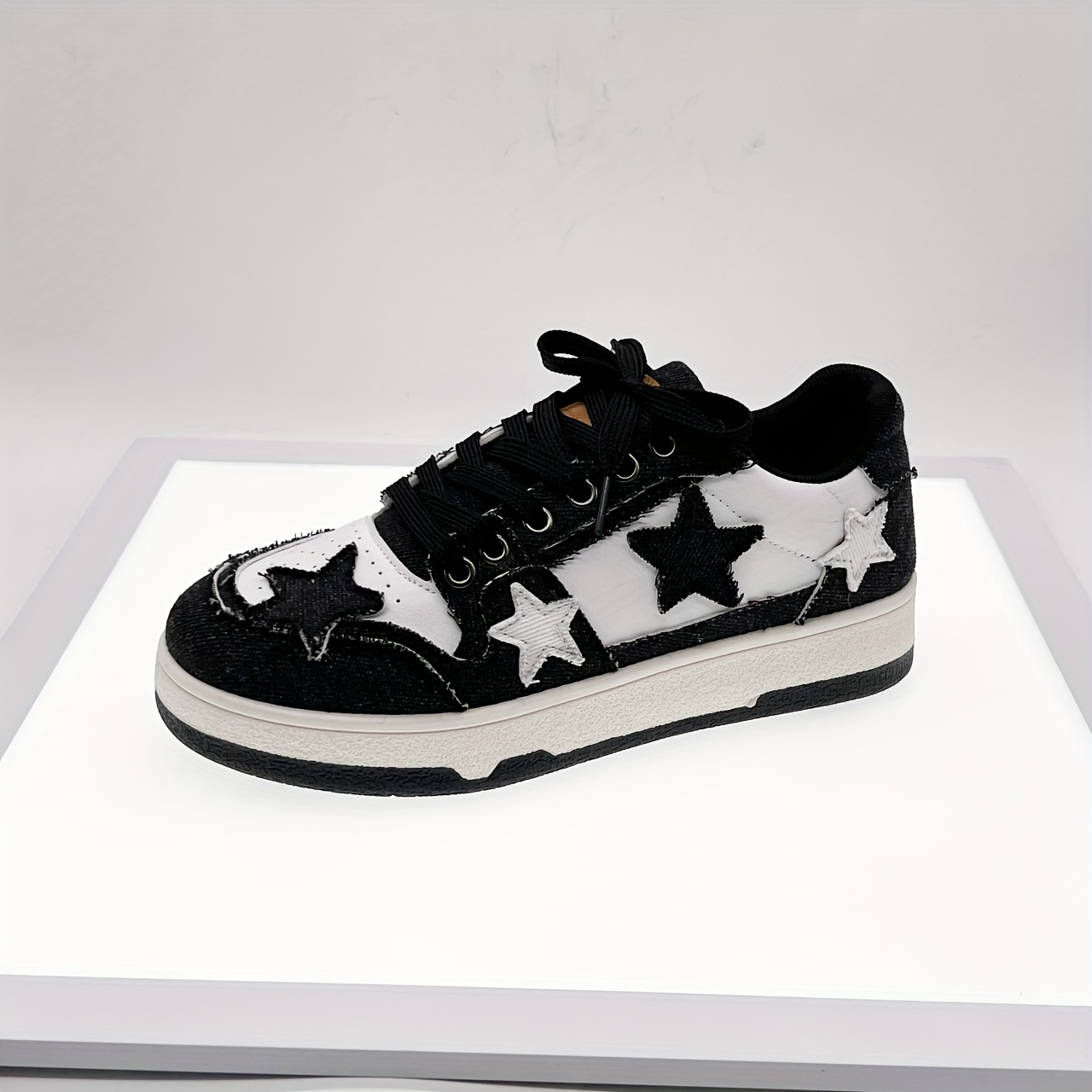 Women s Star Pattern Skate Shoes, Trendy Colorblock Low Top Flat Sneakers, All-Match Walking Trainers details 1