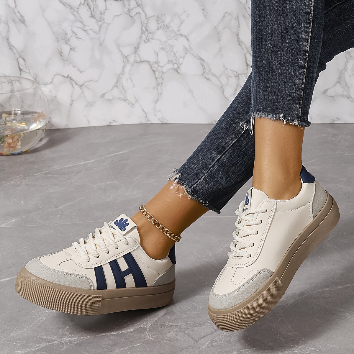 Women s Colorblock Trendy Sneakers, Lace Up Soft Sole Platform Skate Shoes, Versatile Low-top Shoes details 5