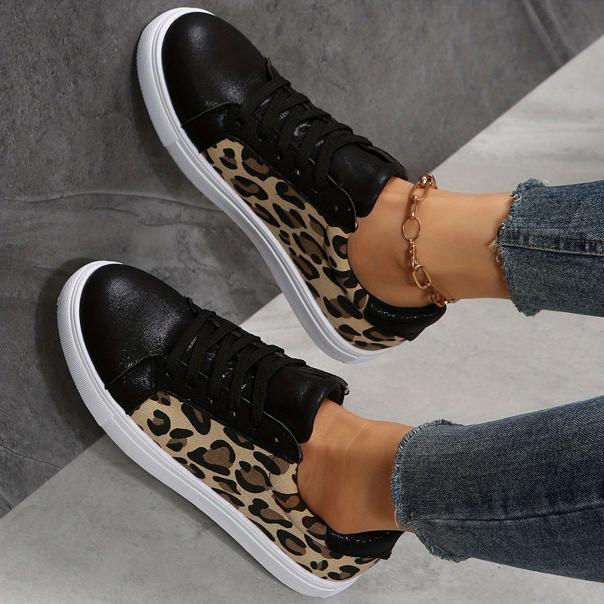 womens leopard printed skate shoes fashion lace up low top sneakers casual walking shoes details 5