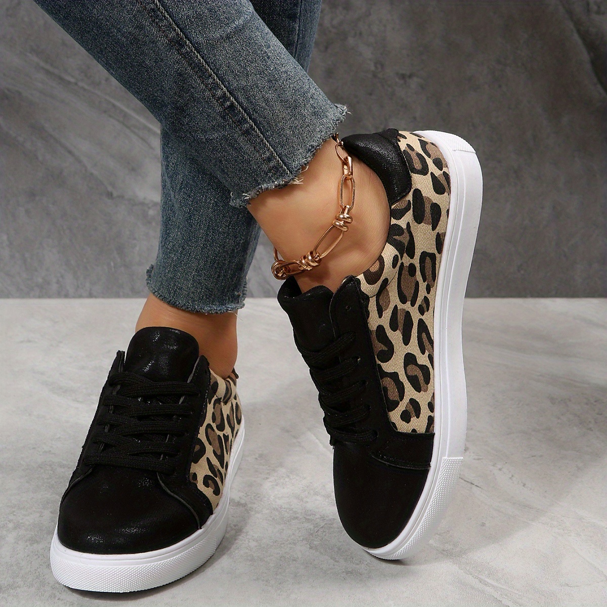 womens leopard printed skate shoes fashion lace up low top sneakers casual walking shoes details 7