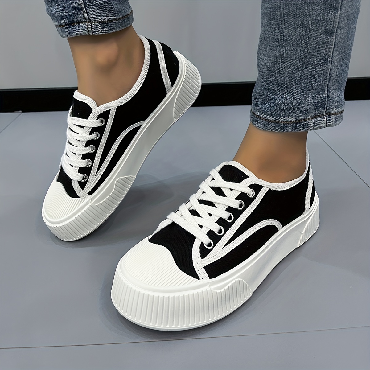 womens solid color canvas shoes lace up platform soft sole shell toe skate shoes versatile low top walking shoes details 3